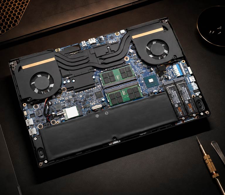 Venom BlackBook serviceable internals - twin-fan cooling, upgradeable memory and storage